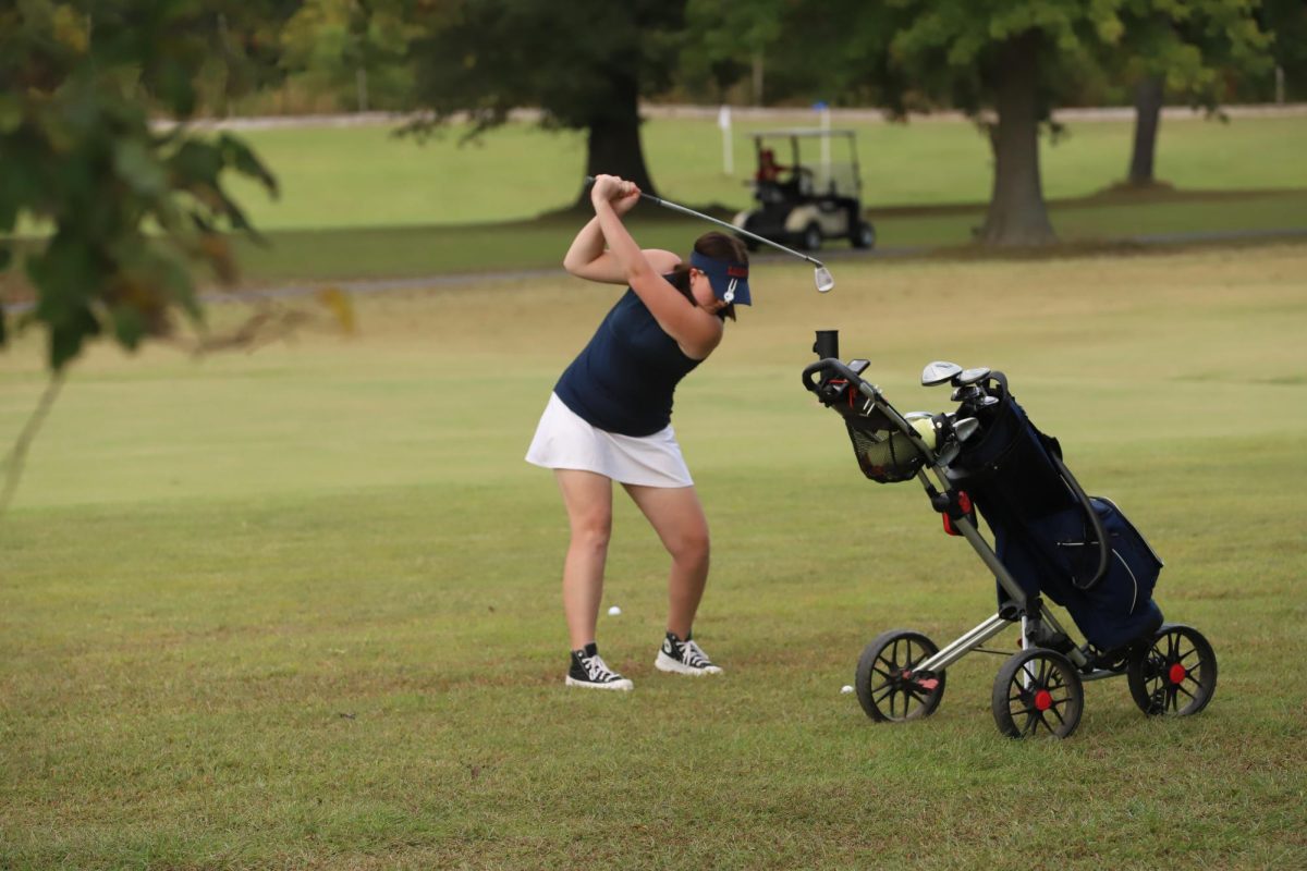 Cowser Wraps Up Girls Golf
