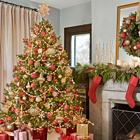 An image of festive Christmas decorations. 