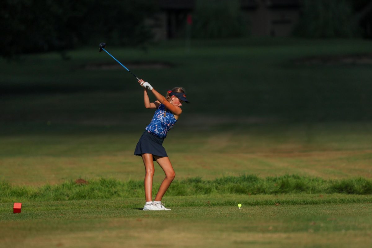 Girls Golf On a Roll