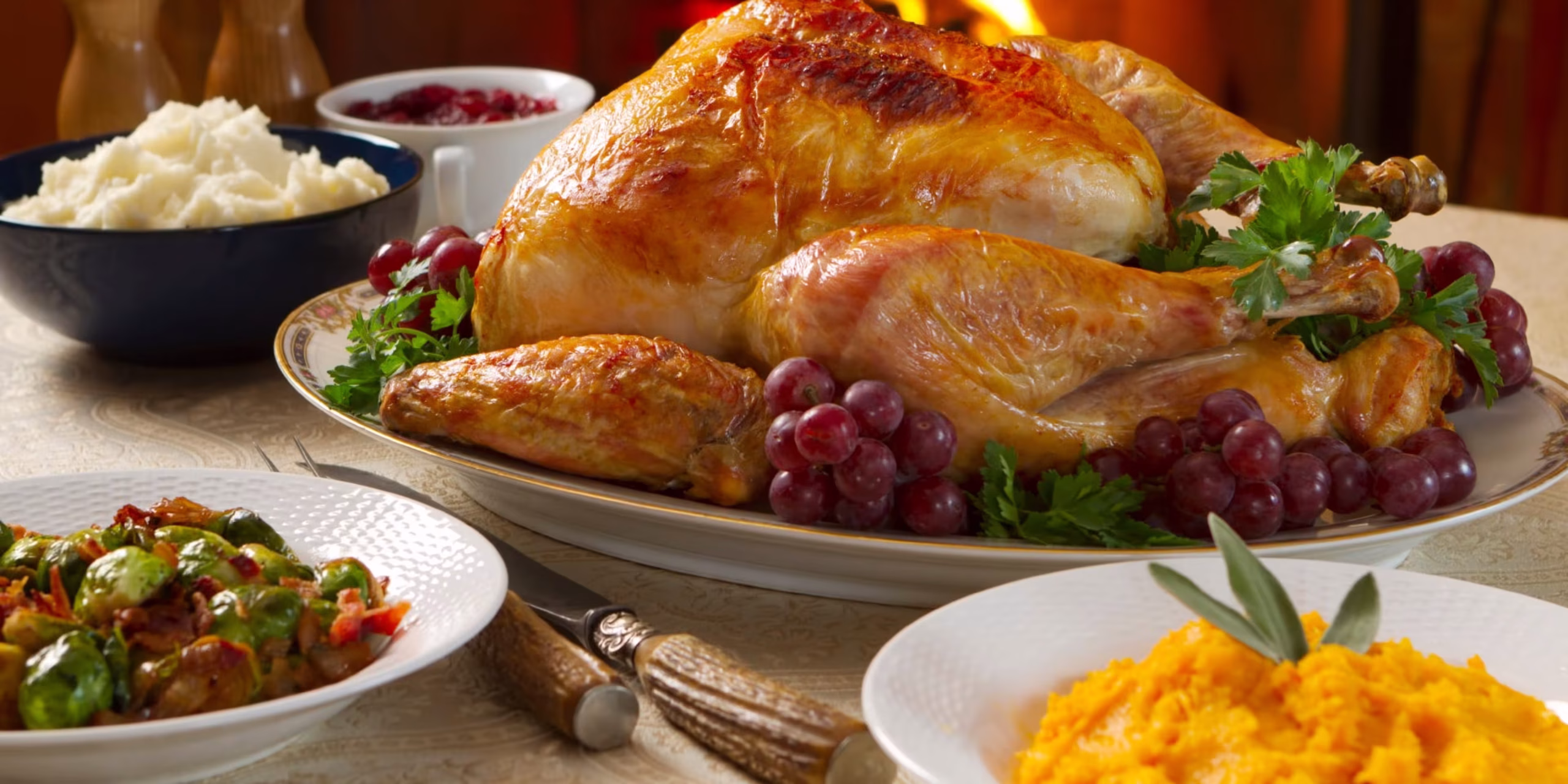 A traditional Thanksgiving meal.